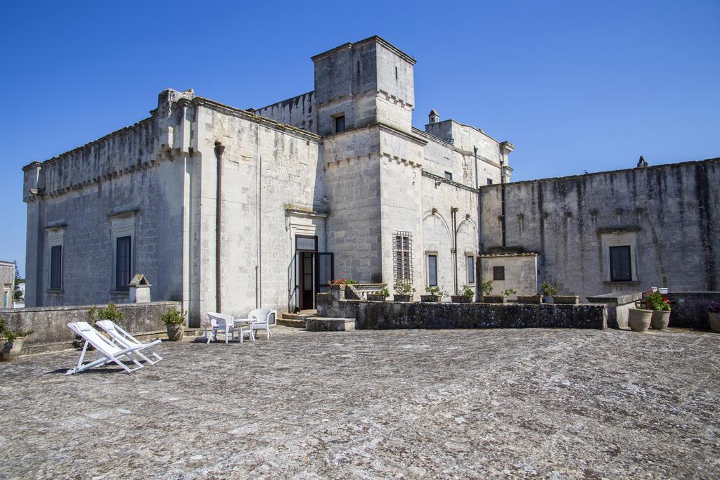 Castello Di Casamassella Bed and Breakfast Habitación foto