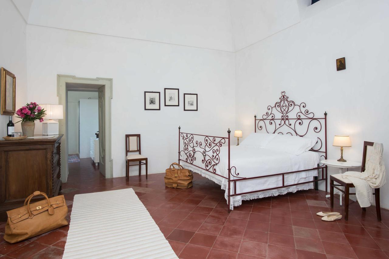 Castello Di Casamassella Bed and Breakfast Habitación foto